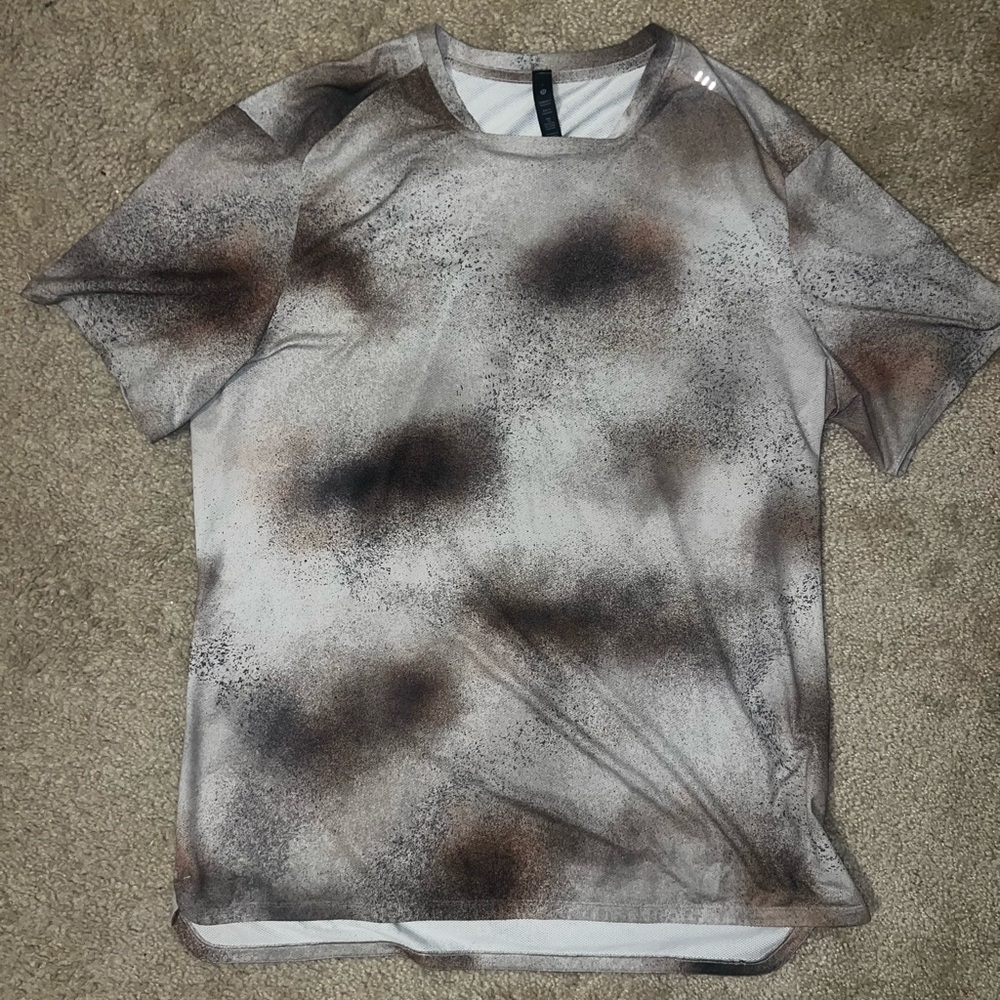 lululemon athletica Gray and Brown Short Sleeve Tee
